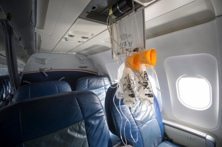 Sistema de oxígenos. Sistema de la aeronave.